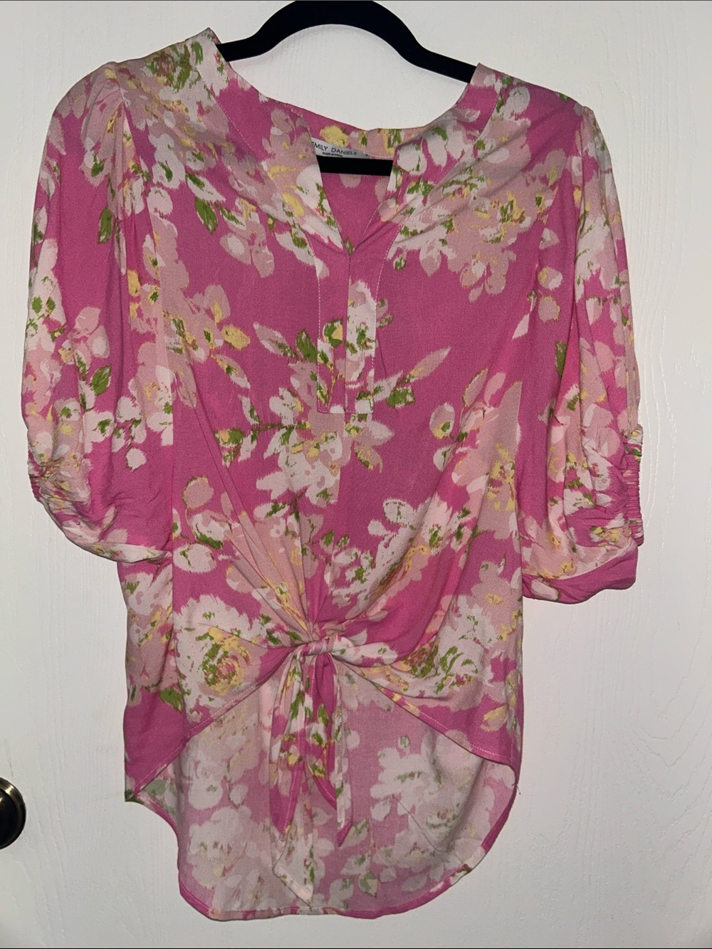 Women’s Pink Floral Tie-Front Blouse